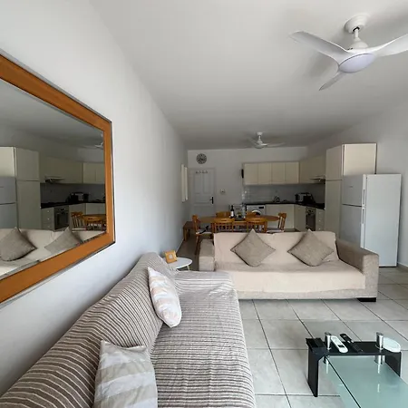 Cozy 2-Bd Ap Near The Sea! Apartment Paphos Exterior photo