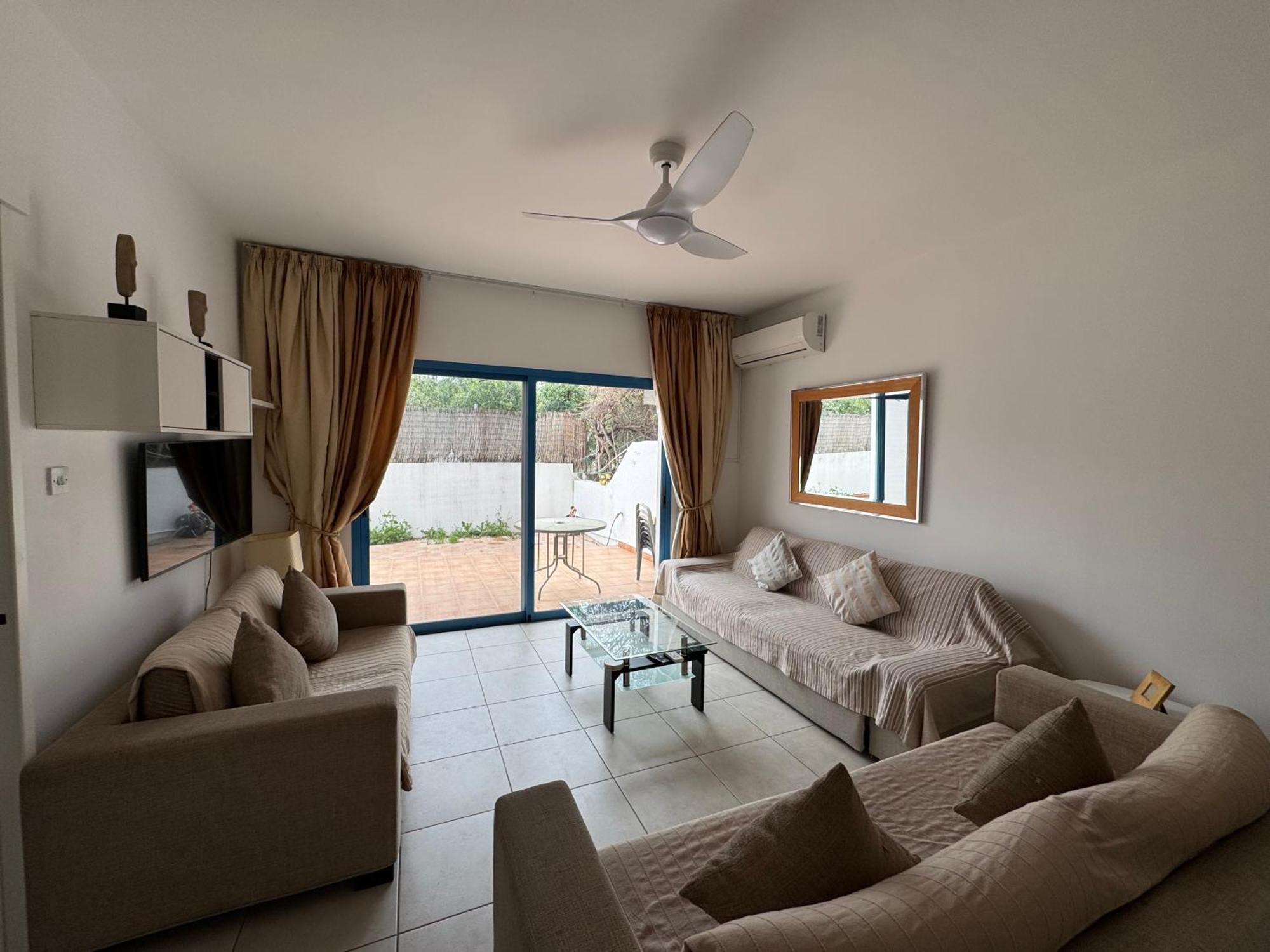 Cozy 2-bd Ap Near The Sea! Апартаменты